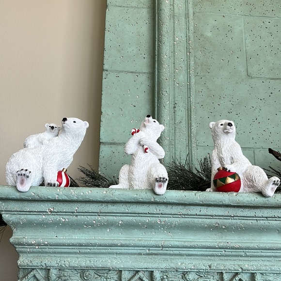 Balsam Hill Polar Bear Family Stocking Hangers - Picture 5 of 6